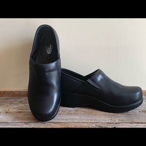 Shoes for Crews black slip resistant clogs size 9